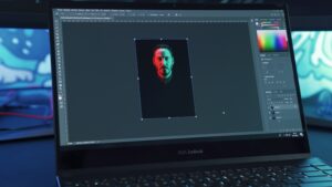 Un nuovo strumento potrebbe proteggere le foto dalla manipolazione dell'IA | MIT Technology Review