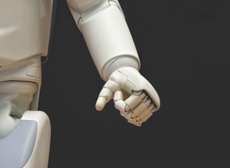 Yuval Noah Harari e Mustafa Suleyman sul futuro dell'intelligenza artificiale